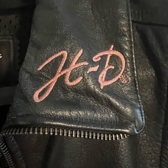Harley-Davidson Pink Collection Jacket with Pink Wing Design - Picture 4 of 6